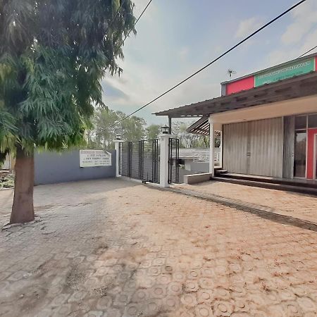 Wisma Asri Syariah Majalengka Redpartner Dawuhan Экстерьер фото