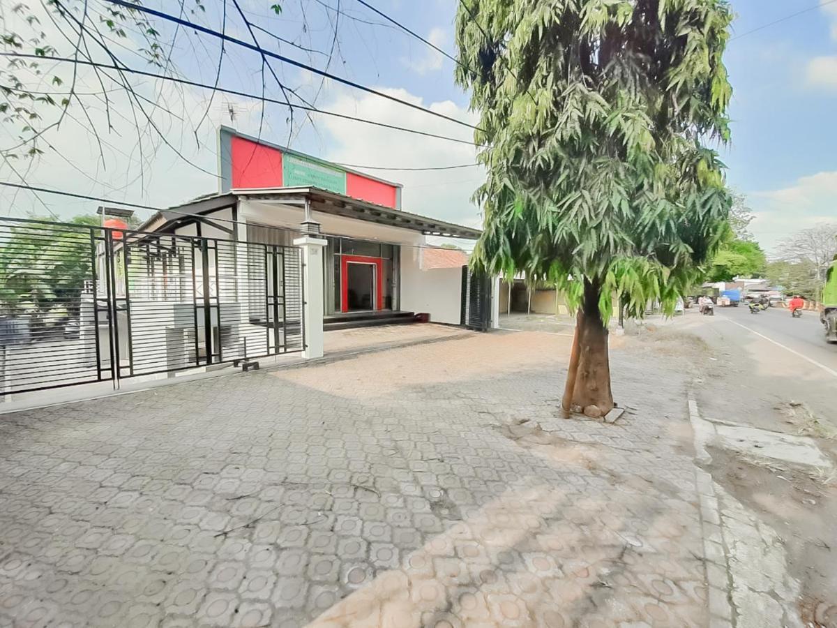 Wisma Asri Syariah Majalengka Redpartner Dawuhan Экстерьер фото